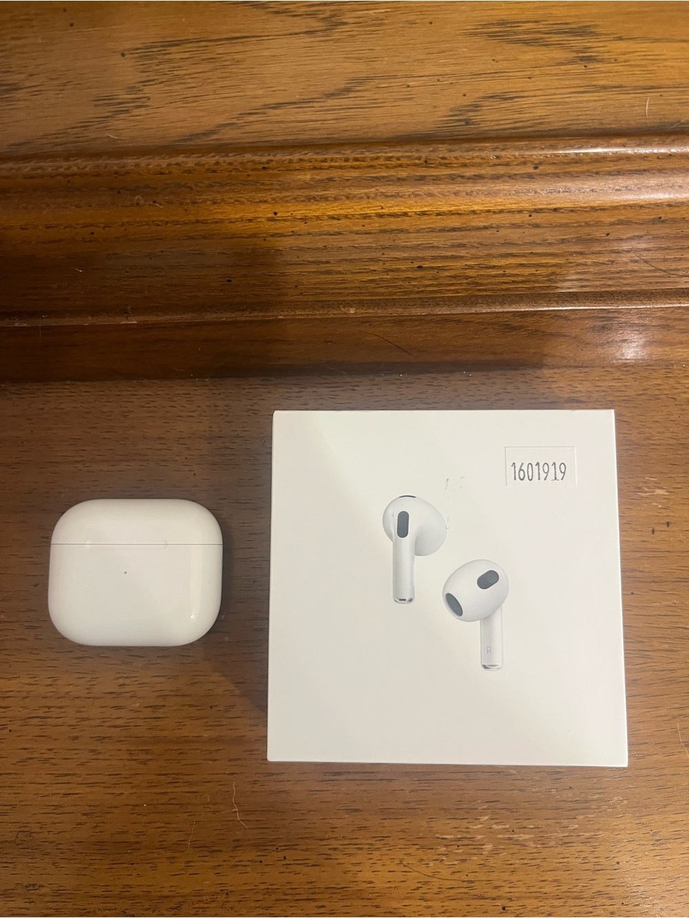 Apple AirPods